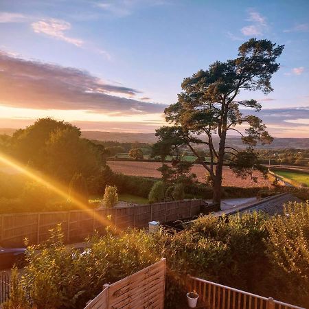 Minutes From Lyme Regis Self-Catering Suite With Stunning Countryside Views & Double Bath アクスミンスター エクステリア 写真