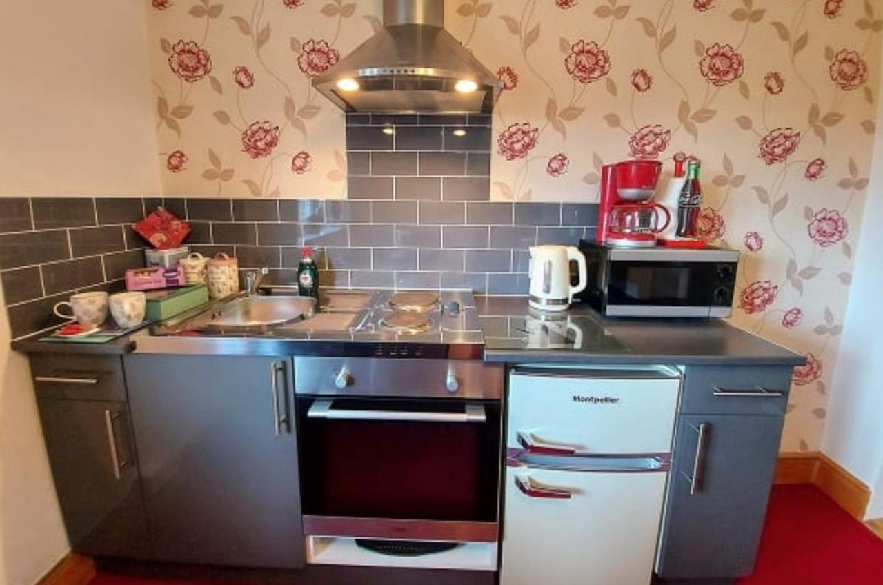 Minutes From Lyme Regis Self-Catering Suite With Stunning Countryside Views & Double Bath アクスミンスター エクステリア 写真