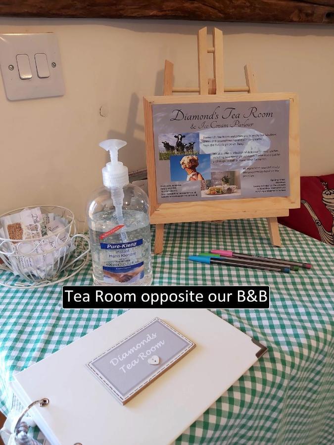 Minutes From Lyme Regis Self-Catering Suite With Stunning Countryside Views & Double Bath アクスミンスター エクステリア 写真